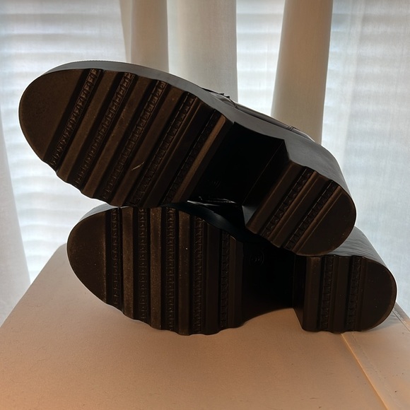 Mossimo Brown Tasseled faux leather Loafers Chunky Heel Sz 9 - Picture 2 of 4